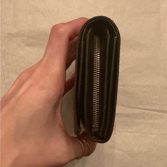 Louis Vuitton Epi Leather Long Wallet–Noir | Vintage Collector Piece | Full Set - Picture 4 of 16